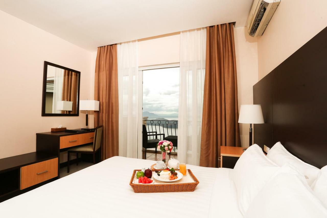 The Lake Hotel Tagaytay Tagaytay City Exteriér fotografie