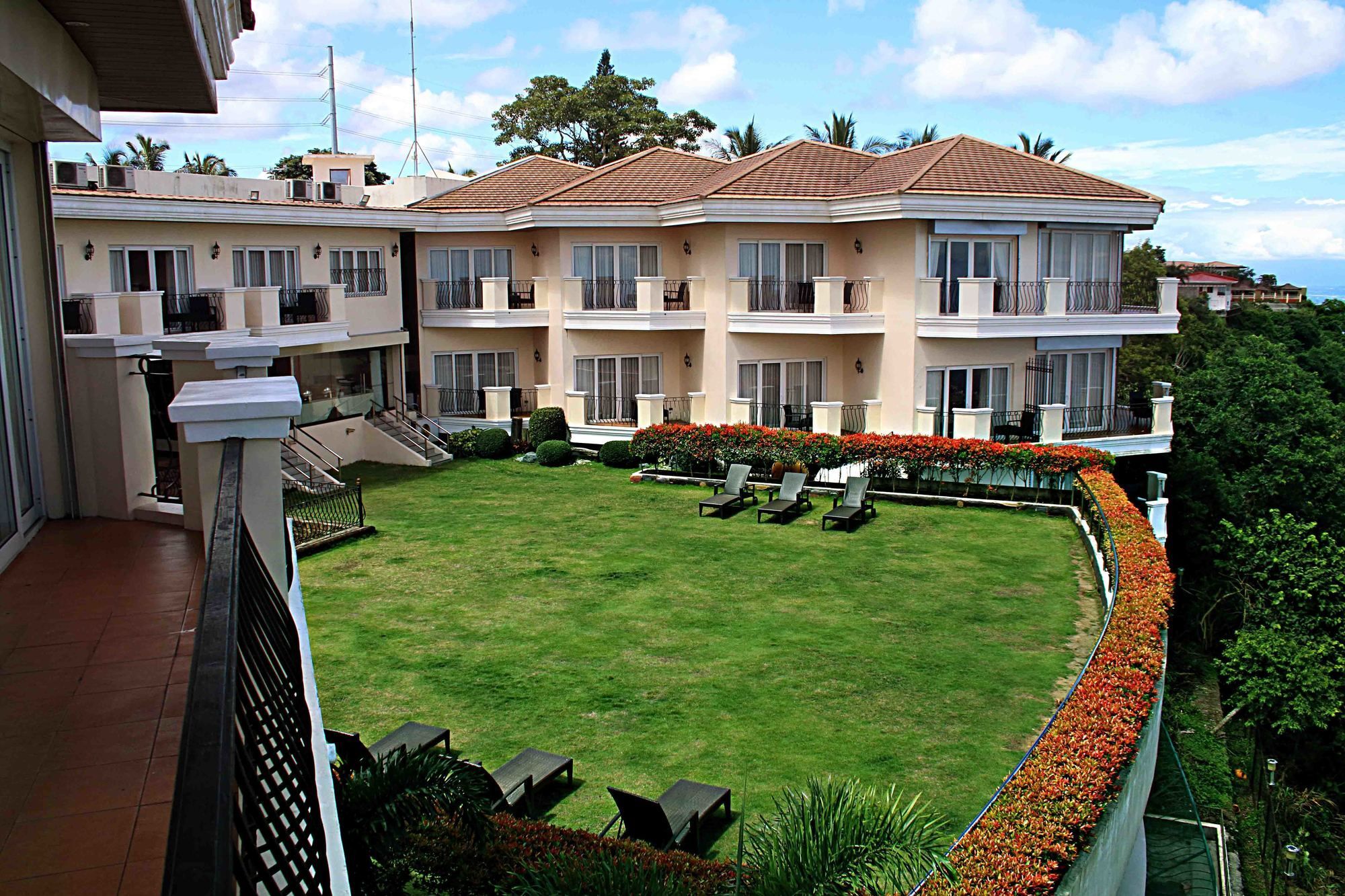 The Lake Hotel Tagaytay Tagaytay City Exteriér fotografie